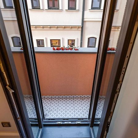 Central Mo Apartment Истанбул Екстериор снимка